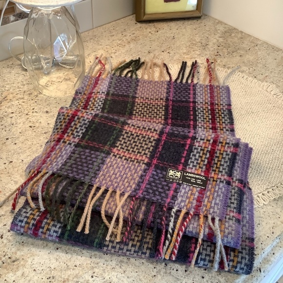 Italian Lambswool Plaid Scarf - Picture 1 of 6